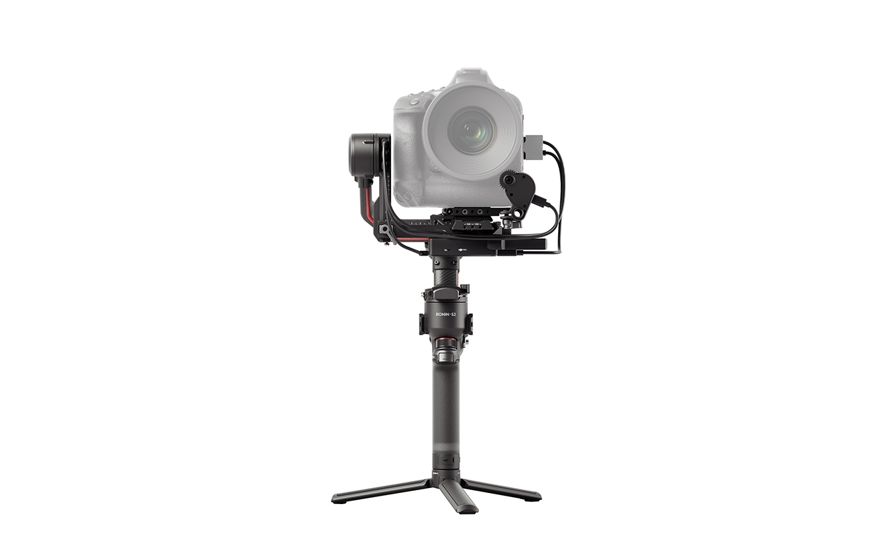 901569-DJI-RS-2-Pro-Combo-4