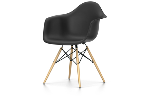 Vitra Eames Plastic Armchair DAW